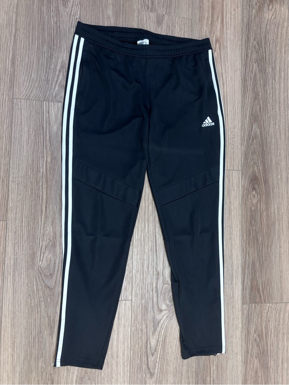 Adidas Women’s Soccer Pant size L